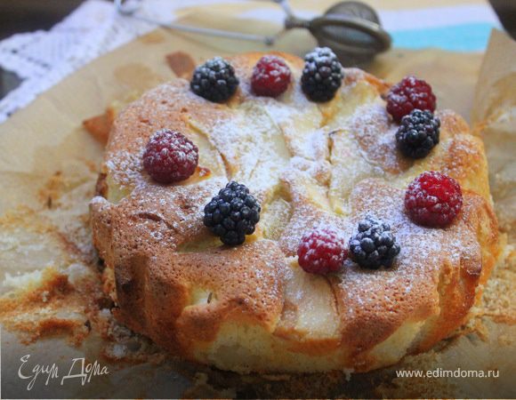 Яблочный бисквит