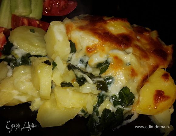 Картофель, запеченный с моцареллой и шпинатом