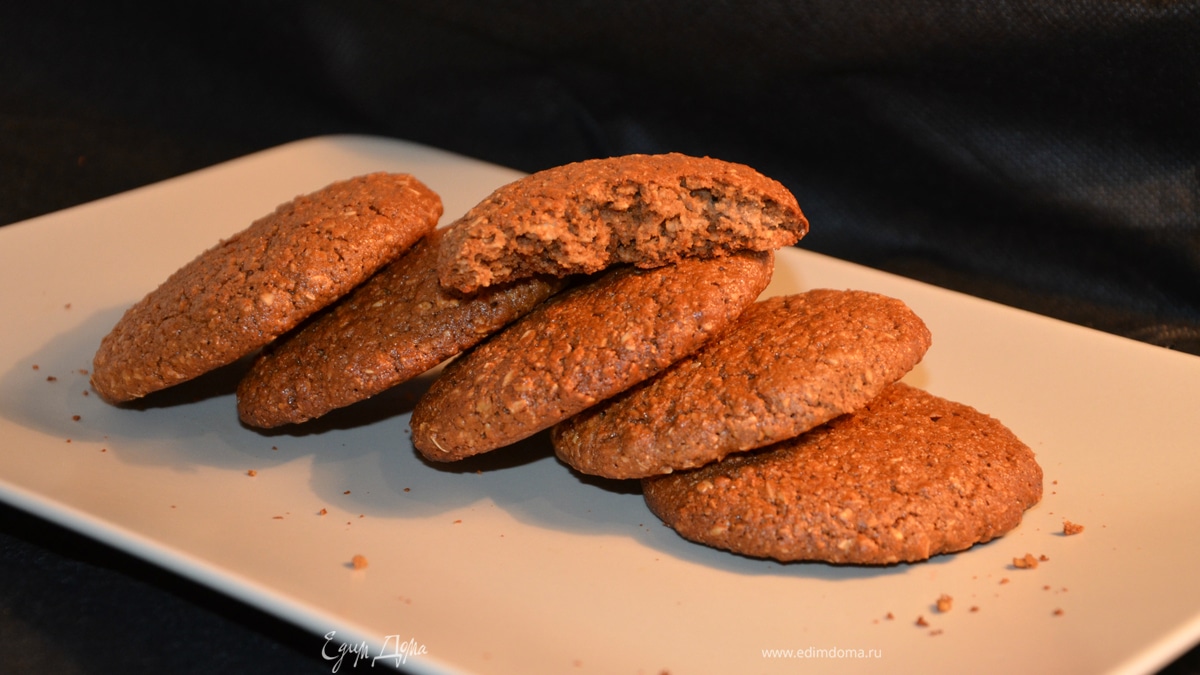 Овсяно-гречневое печенье на ржаной патоке