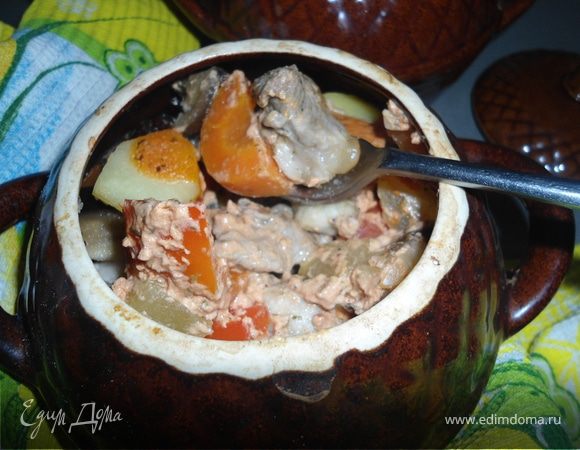 Мясо в соусе с овощами, томленое в горшочках Мясо в соусе с овощами, томленое в горшочках