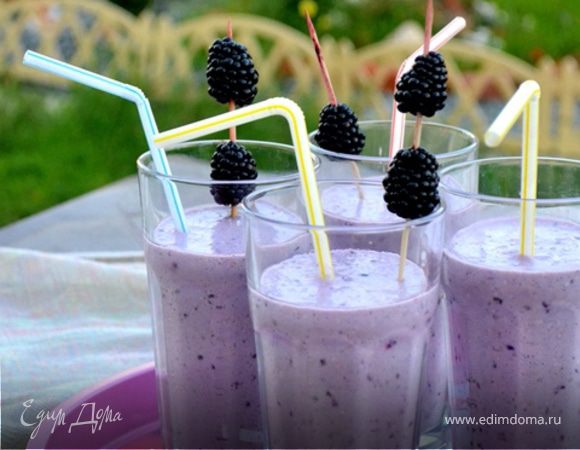 Смузи ореховый с ежевикой Смузи ореховый с ежевикой