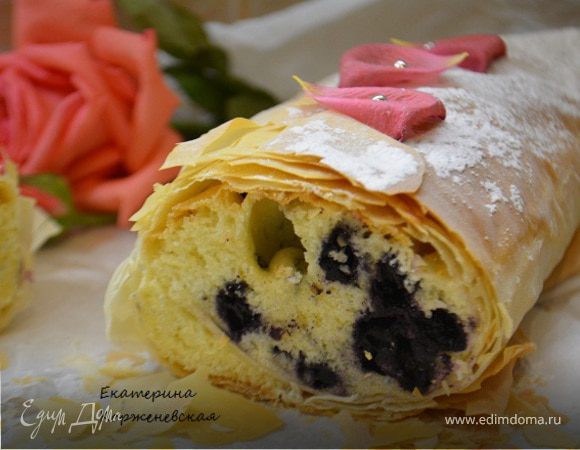 Венгерский рулет с черникой