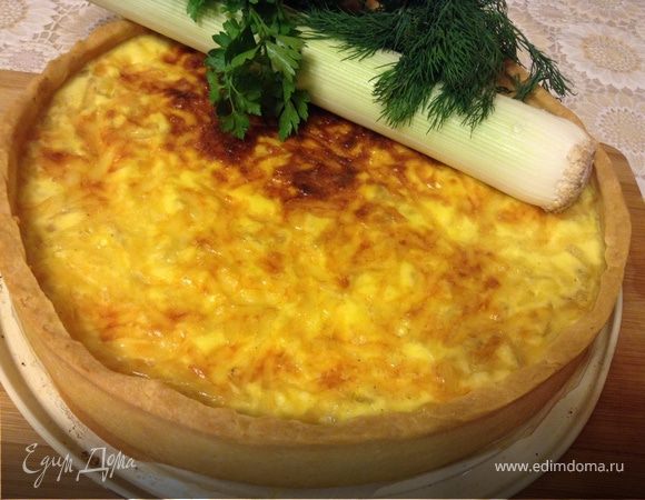 Золотистый луковый пирог Золотистый луковый пирог