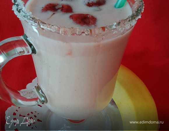 Клубнично-банановый смузи с клетчаткой из семян льна Клубнично-банановый смузи с клетчаткой из семян льна