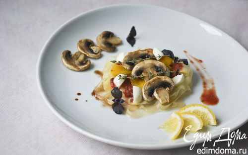 Рецепт Паста из цукини с томатным соусом и овощами