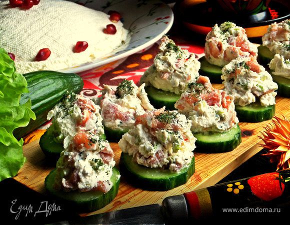 Огуречные "тосты" с рыбой и "филадельфией"