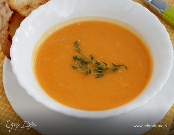 Суп-пюре из запеченной тыквы и помидоров