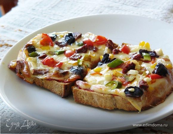 Пицца из черствого хлеба