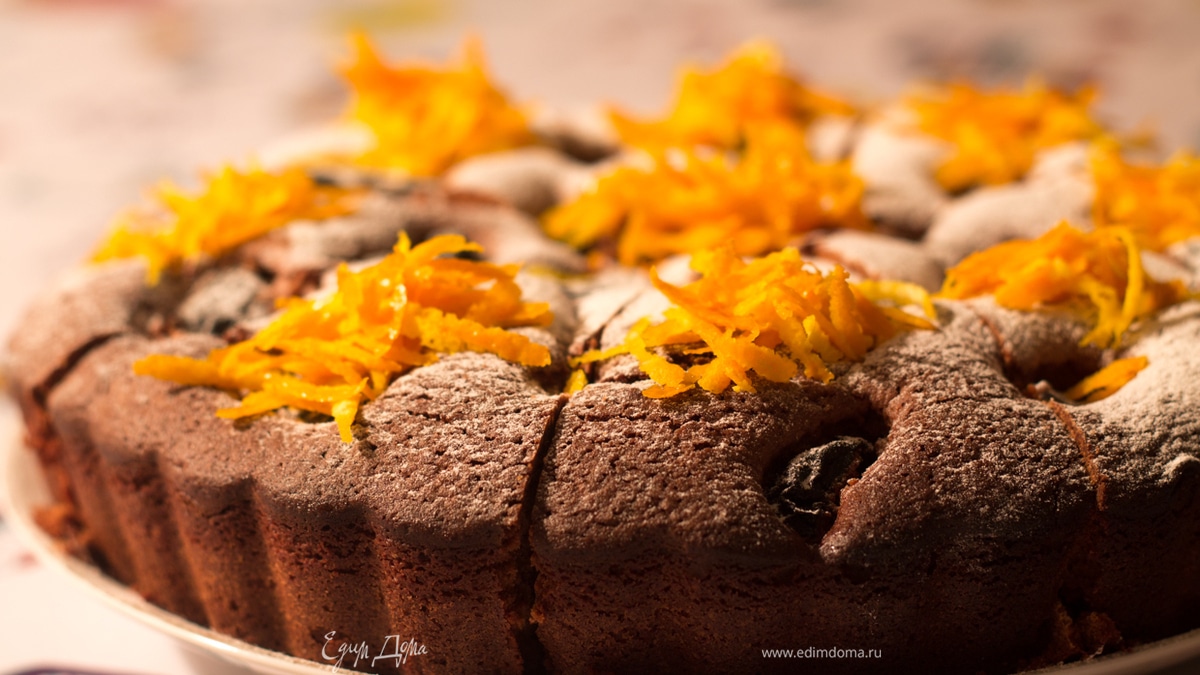 Шоколадник с апельсином, ромом и черносливом