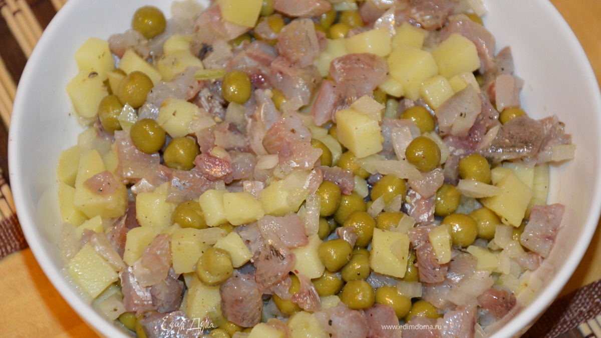 Русский рыбный салатик