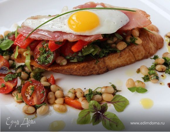 Гренки с салатом "Завтрак чемпиона"