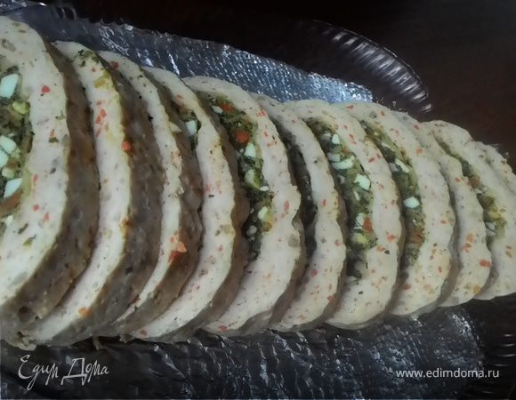 Рулет со шпинатом и яйцом