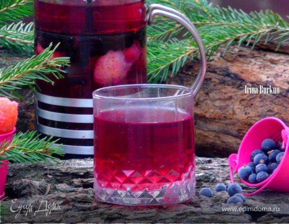 Клубнично-смородиновый чай с фенхелем Клубнично-смородиновый чай с фенхелем