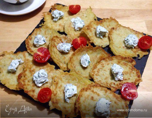 Латкес (картофельные оладьи) Латкес (картофельные оладьи)