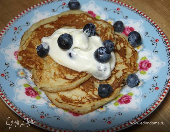 Оладушки с сушеной черникой Оладушки с сушеной черникой