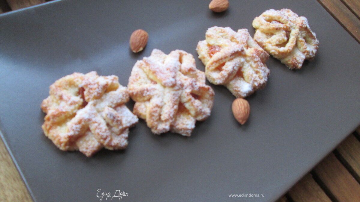 Венские звездочки с начинкой из "румптоф"