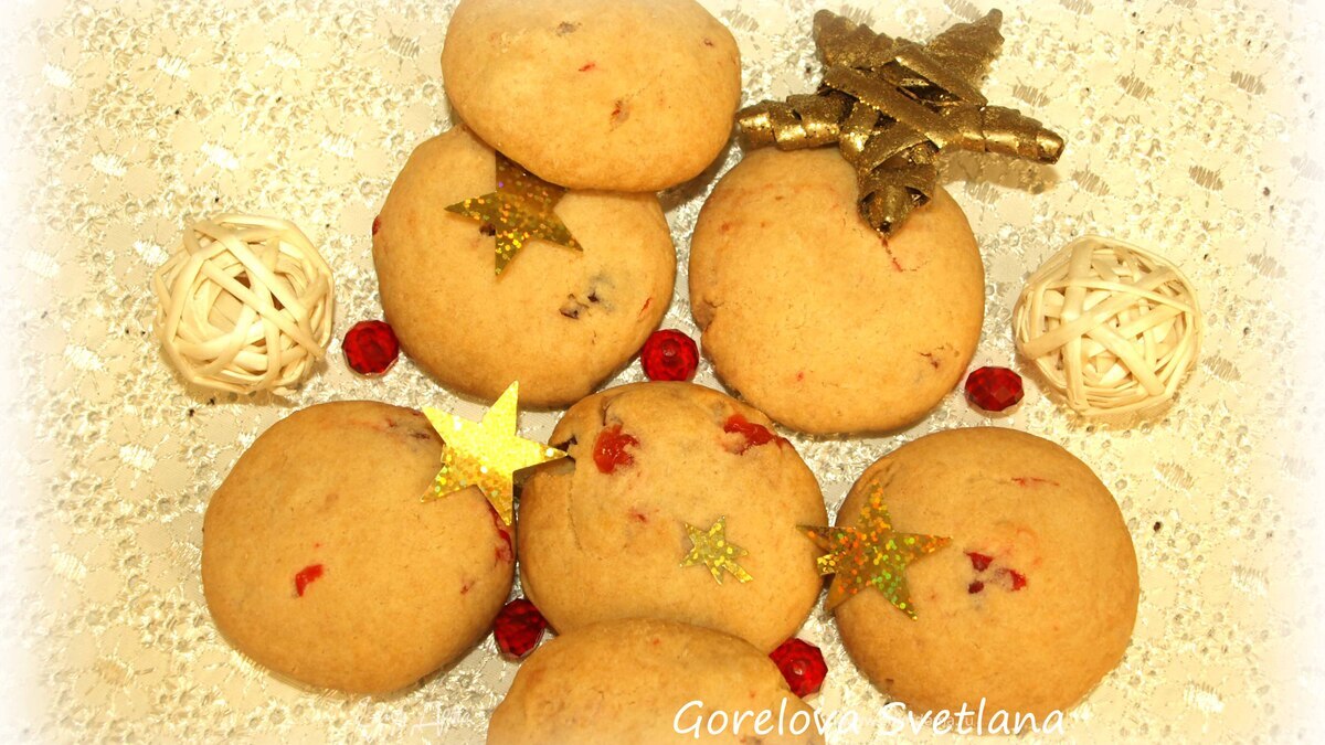 Печенье с вяленой вишней и коньяком