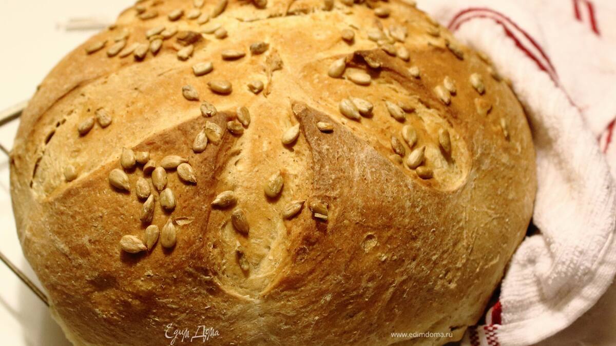 Пшенично-ржаной хлеб с семечками