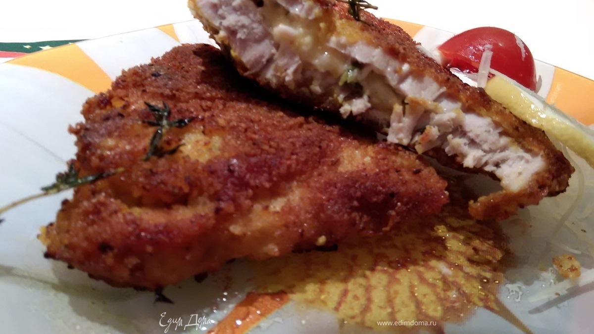 Кордон блю из индейки и закусочные шарики