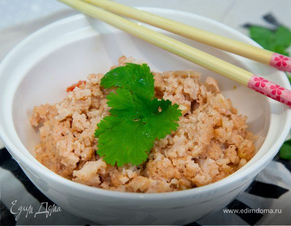 "Рис" из цветной капусты с овощами