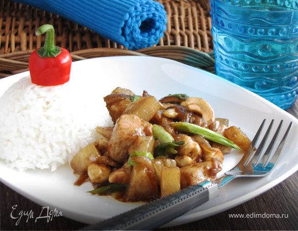 Острая курица с кешью