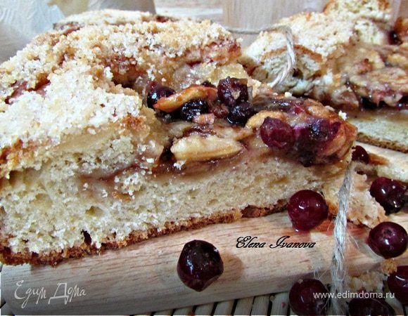 Сладкий пирог с яблоками и клюквой Сладкий пирог с яблоками и клюквой