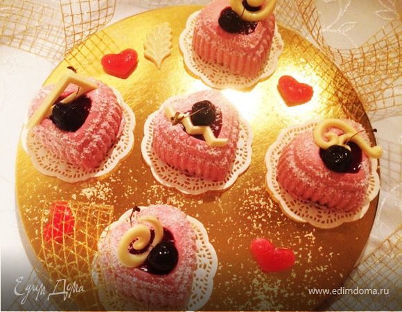 Пирожные "Зимняя Вишня" Пирожные "Зимняя Вишня"