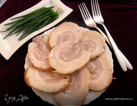 Свиная грудинка запеченная