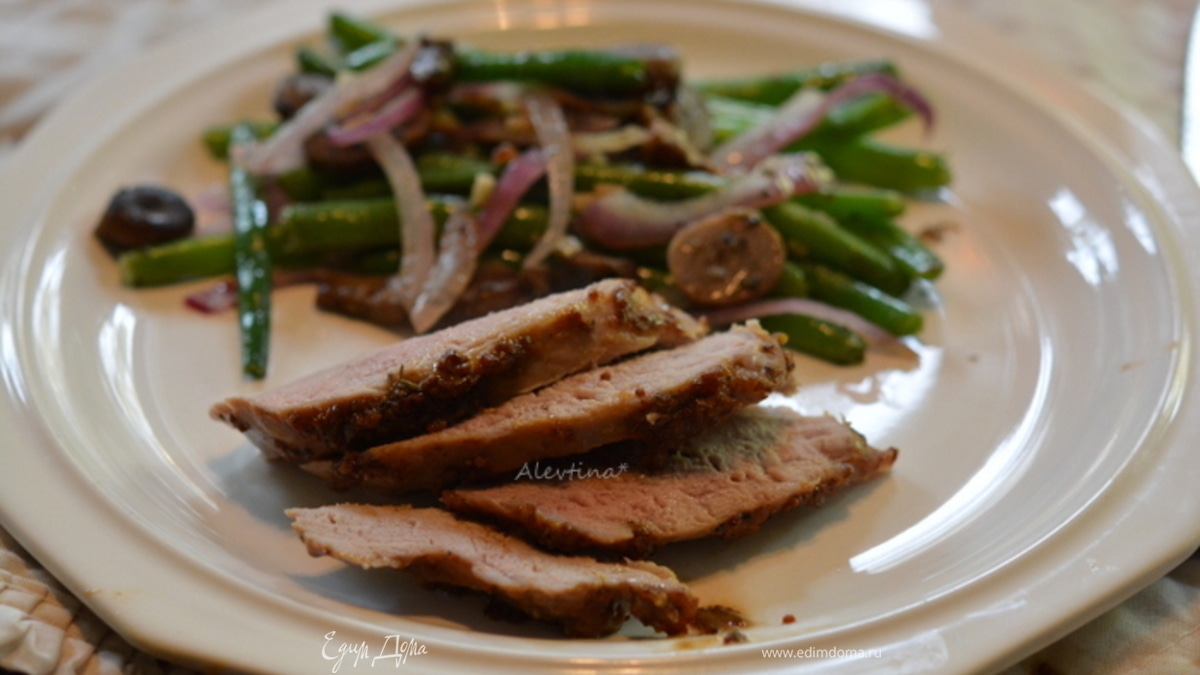 Свиная вырезка под горчичным соусом