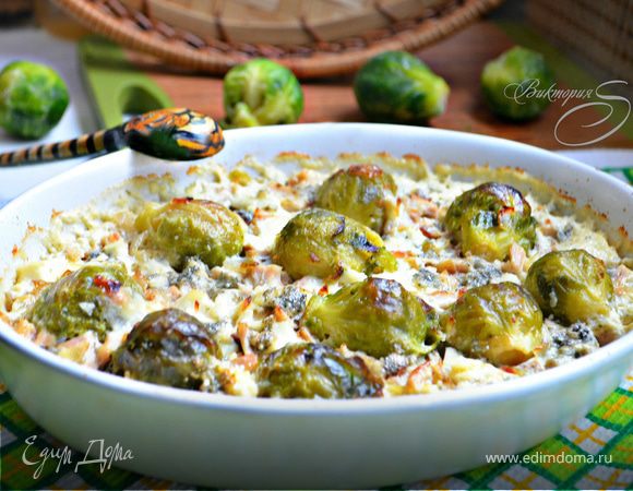 Запеканка с индейкой и брюссельской капустой