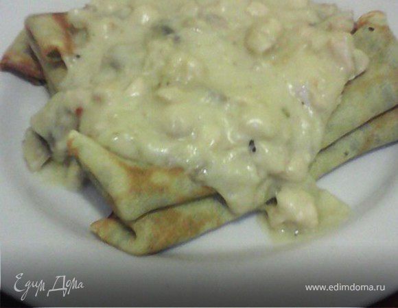 Шпинатные крепы с соусом Шпинатные крепы с соусом