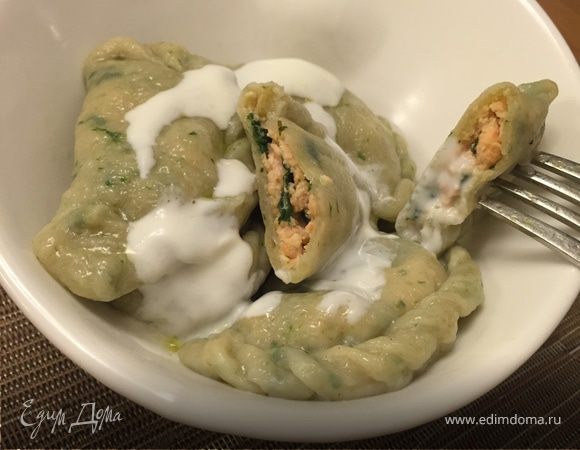 Зелёные равиоли со шпинатом и лососем