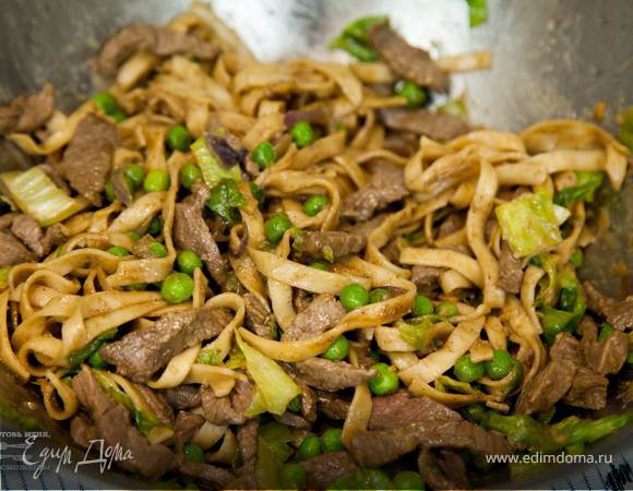 Говядина с лапшой "5 специй" Говядина с лапшой "5 специй"