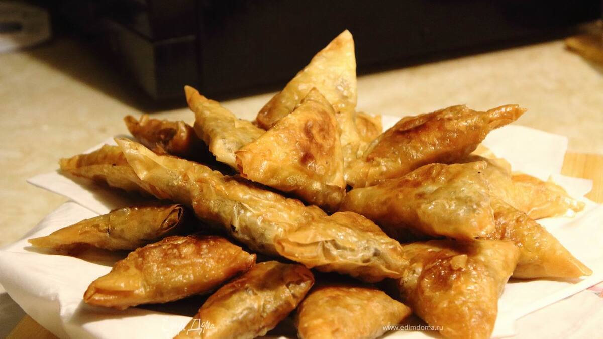 Самоса (самса) из теста фило с мясом