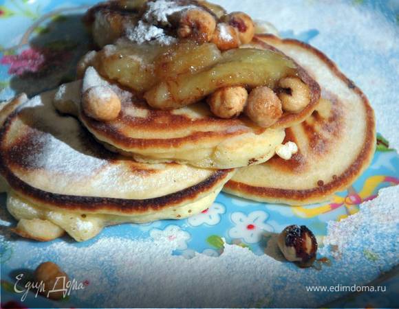 Оладьи с шоколадной начинкой и карамелизированным бананом Оладьи с шоколадной начинкой и карамелизированным бананом