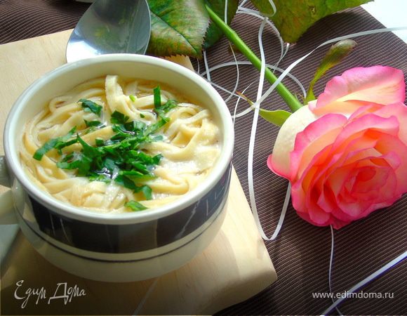 Тирольский суп с блинами (фритатенсуппе) Тирольский суп с блинами (фритатенсуппе)