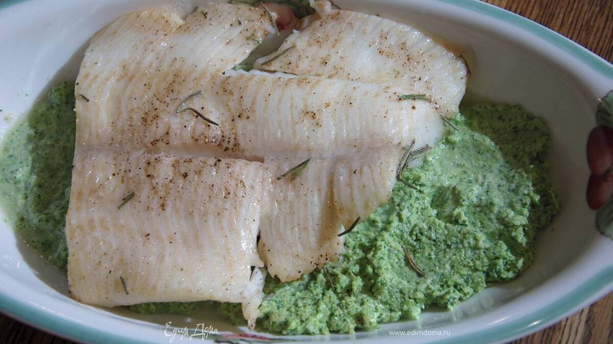 Палтус с песто из брокколи