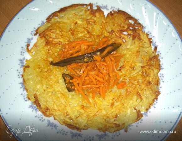 Драник с салатом из пряной моркови и баклажана Драник с салатом из пряной моркови и баклажана
