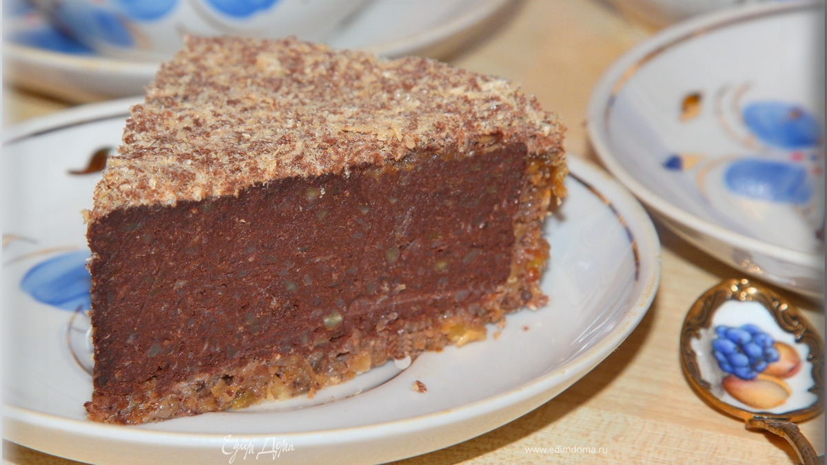 Шоколадно-ореховый постный торт