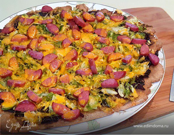 Пицца на тонком тесте с брюссельской капустой