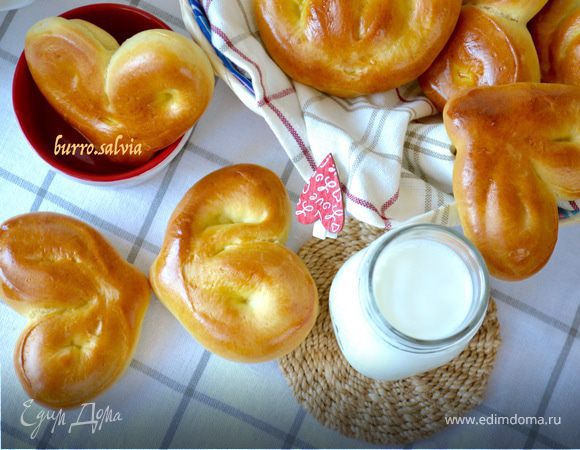 Булочки молочные «Сердечки» Булочки молочные «Сердечки»