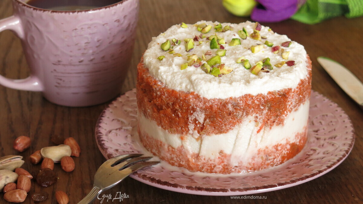 Морковный сырой торт