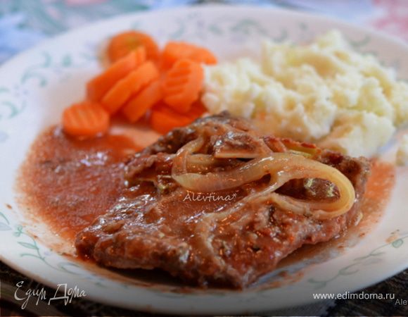 Швейцарский стейк в медленноварке