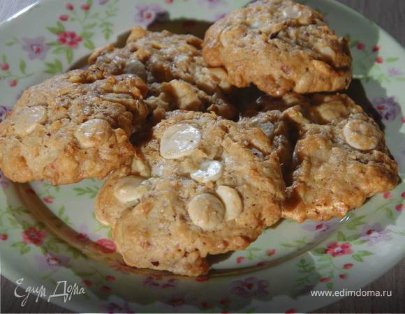 Ореховое печенье с белым шоколадом и кокосом 