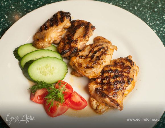 Куриные бедра на гриле