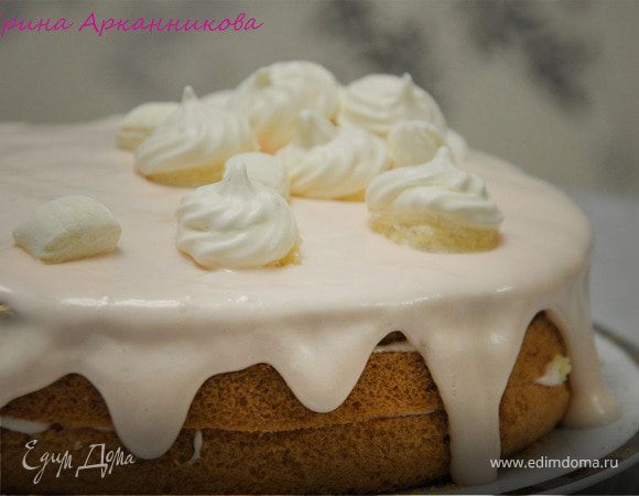 Торт с клубничным сиропом и лимонным кремом Торт с клубничным сиропом и лимонным кремом