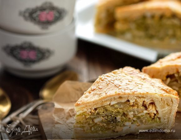 Элементарный пирог с молодой капустой