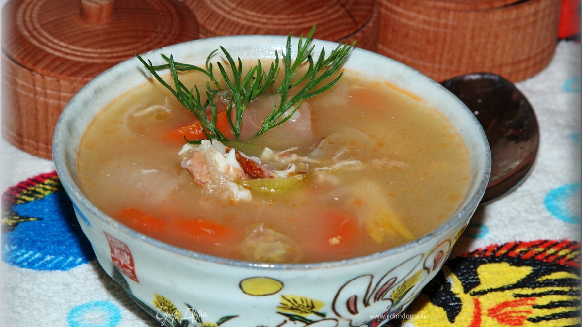 Рыбный суп с икрой мойвы