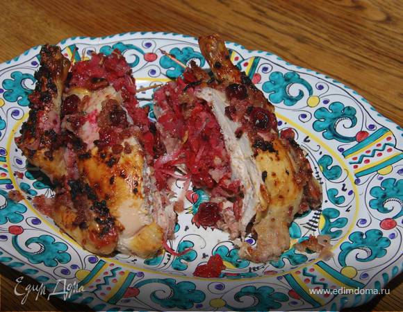 Цыпленок, фаршированный вишней Цыпленок, фаршированный вишней