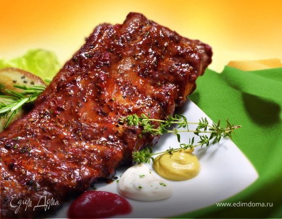 Свиные ребрышки в чесночном соусе